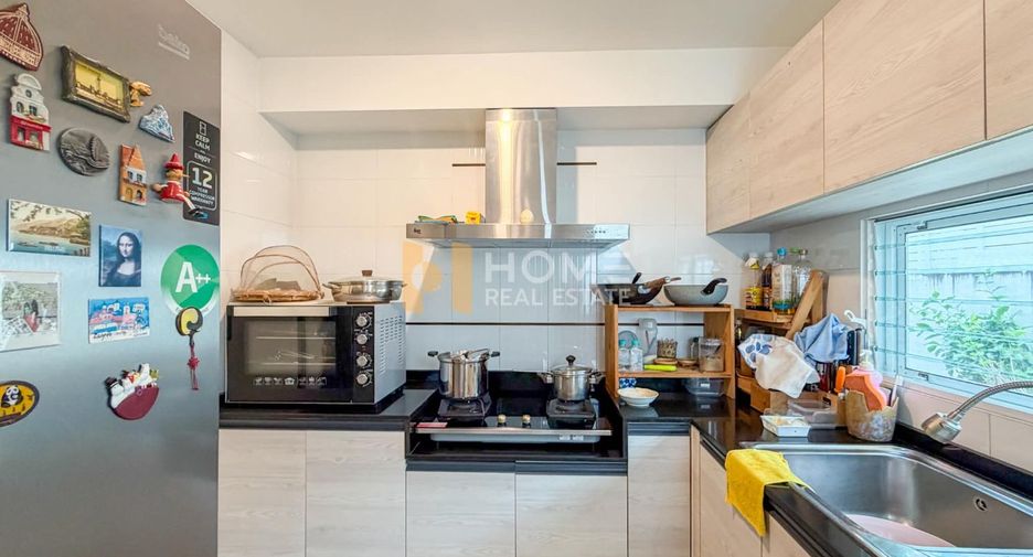 For sale 3 bedrooms house in Mueang Nonthaburi, Nonthaburi