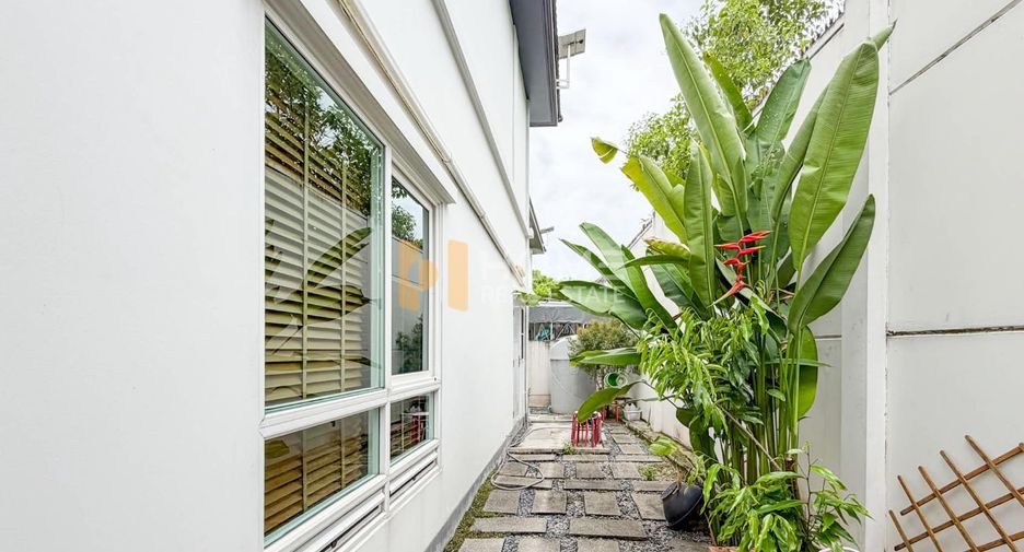 For sale 3 bedrooms house in Mueang Nonthaburi, Nonthaburi