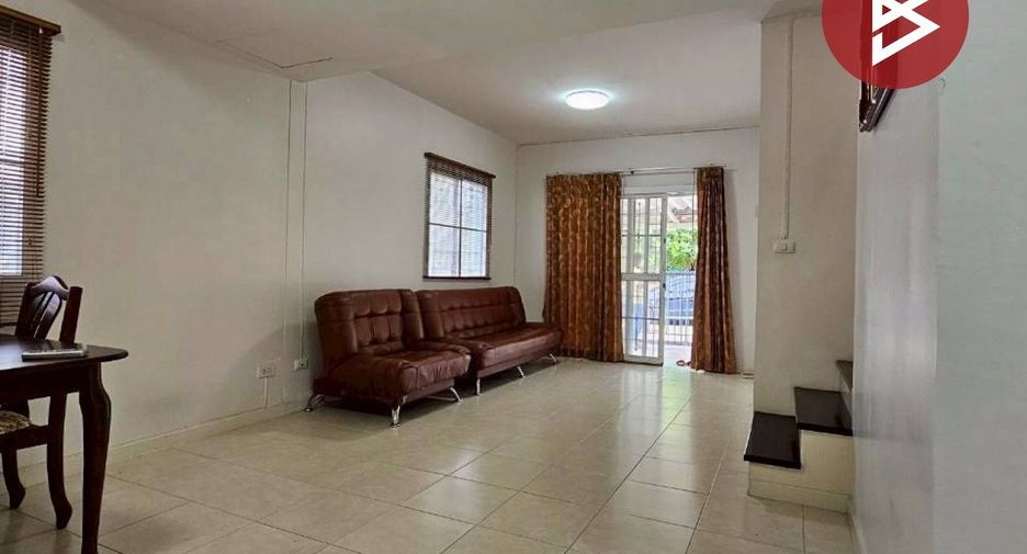 Casa adosada en venta de 3 habitaciones en Bang Khae, Bangkok