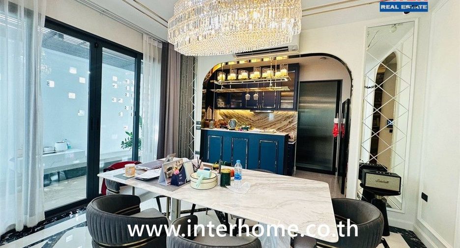 For sale 4 bedrooms house in Bang Phli, Samut Prakan