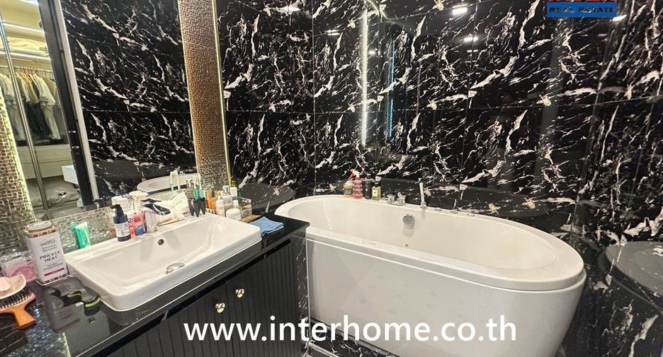 For sale 4 bedrooms house in Bang Phli, Samut Prakan