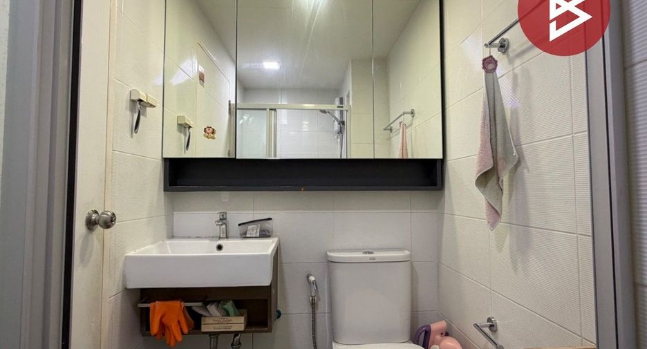 Condo en venta de 2 habitaciones en Bang Khae, Bangkok