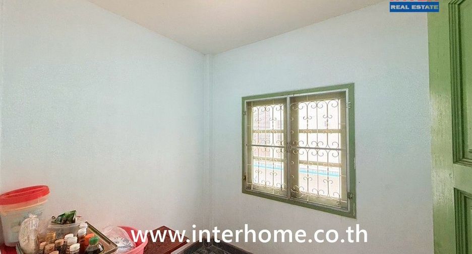 For sale 4 bedrooms house in Thawi Watthana, Bangkok