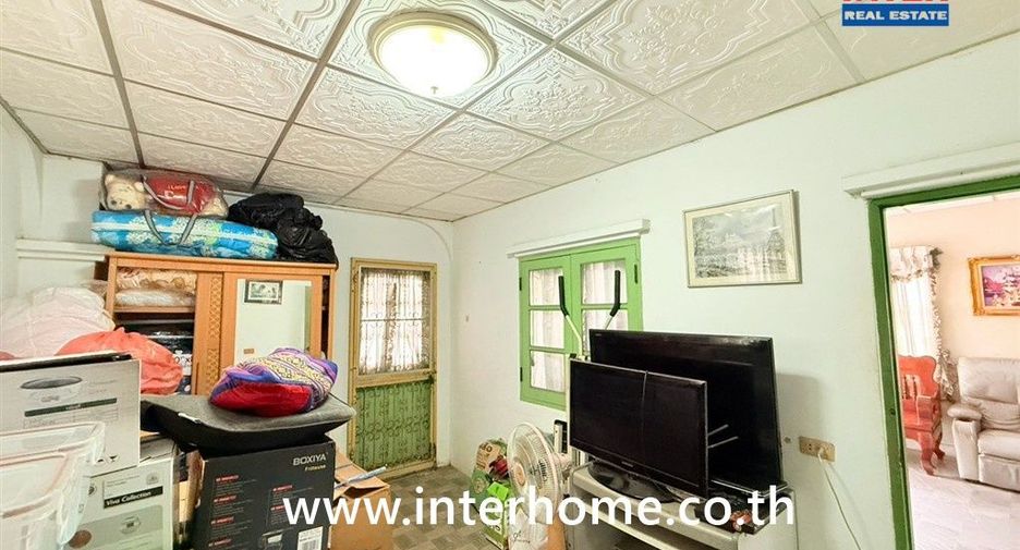 For sale 4 bedrooms house in Thawi Watthana, Bangkok