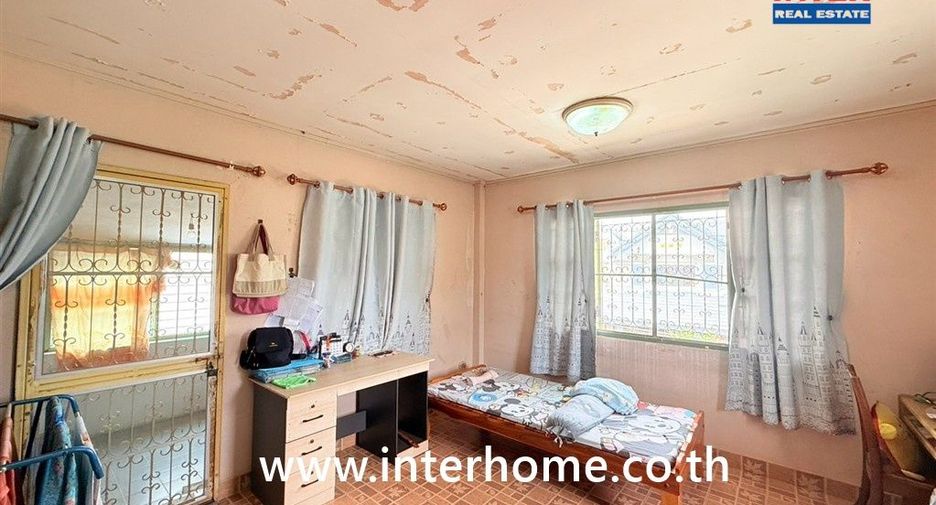 For sale 4 bedrooms house in Thawi Watthana, Bangkok