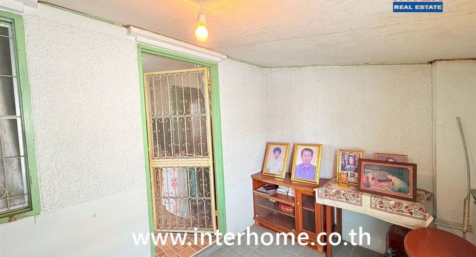 For sale 4 bedrooms house in Thawi Watthana, Bangkok