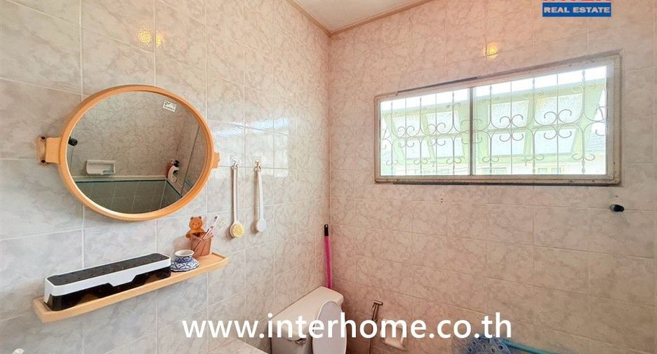 For sale 4 bedrooms house in Thawi Watthana, Bangkok