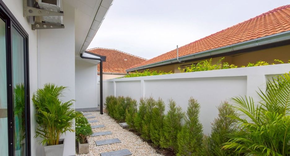 For sale 3 bedrooms house in Jomtien, Pattaya