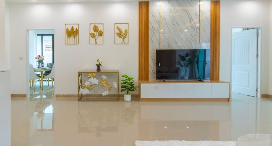 For sale 3 bedrooms house in Jomtien, Pattaya