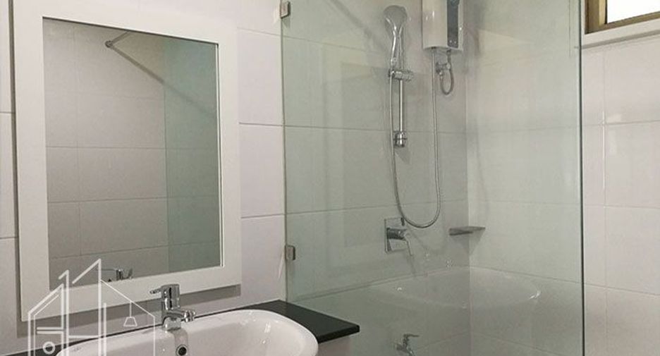 Аренда 2 спальни апартаменты в Кхлонг Тоеи, Бангкок