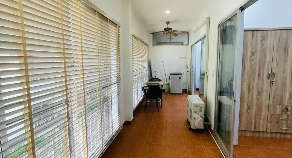 For sale 2 bedrooms apartment in Jomtien, Pattaya