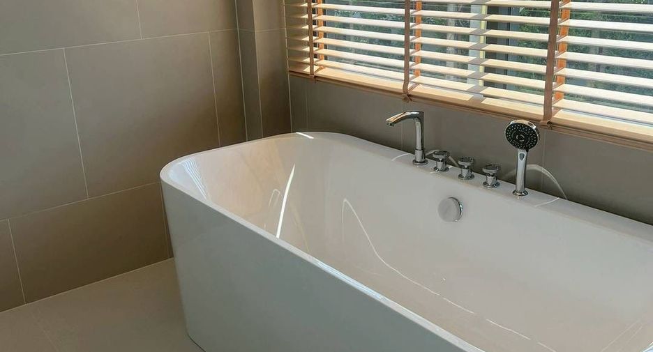 For rent 4 bedrooms house in Hang Dong, Chiang Mai