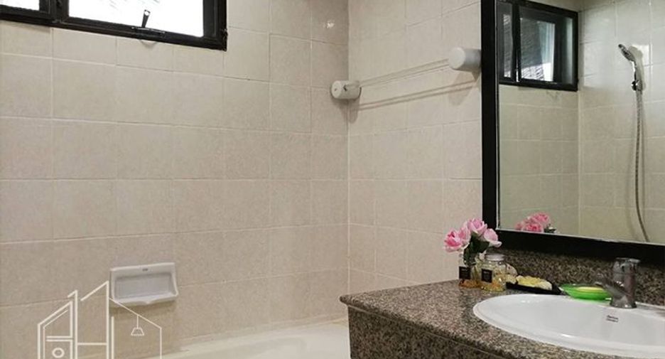 Apartamento en alquiler de 2 habitaciones en Khlong Toei, Bangkok