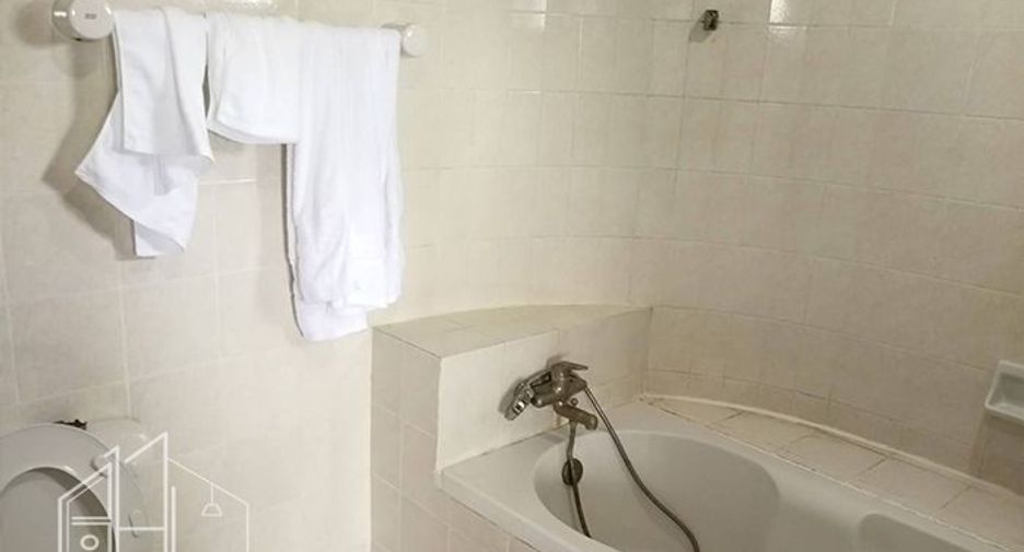 For rent 3 ベッドルーム apartment in Khlong Toei, Bangkok
