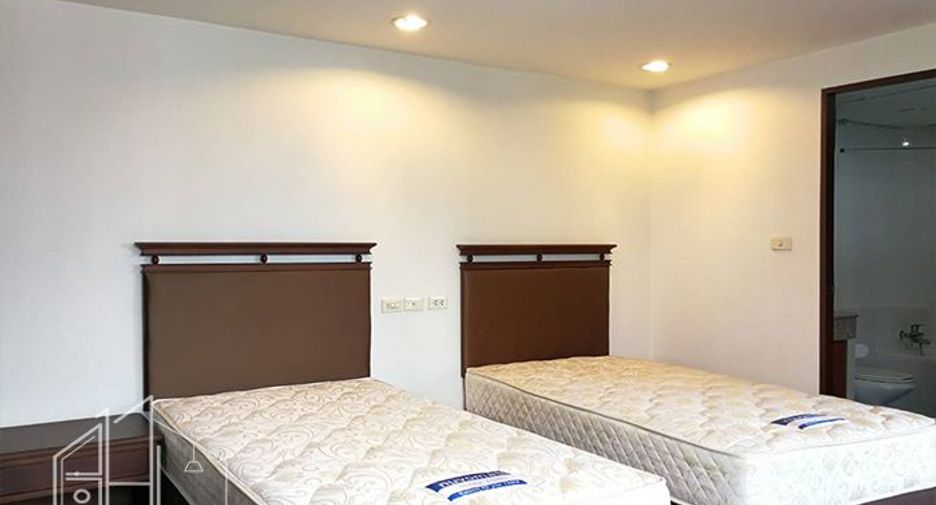 For rent 3 ベッドルーム apartment in Khlong Toei, Bangkok