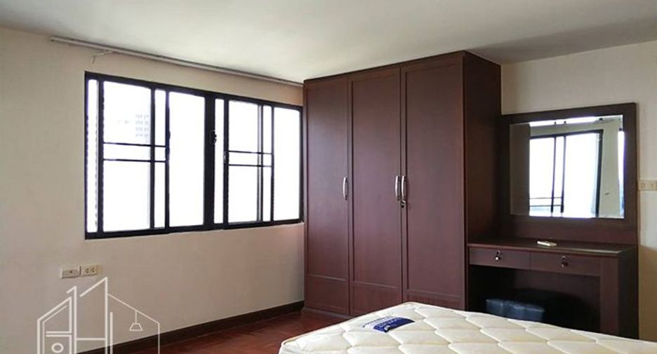 For rent 3 ベッドルーム apartment in Khlong Toei, Bangkok