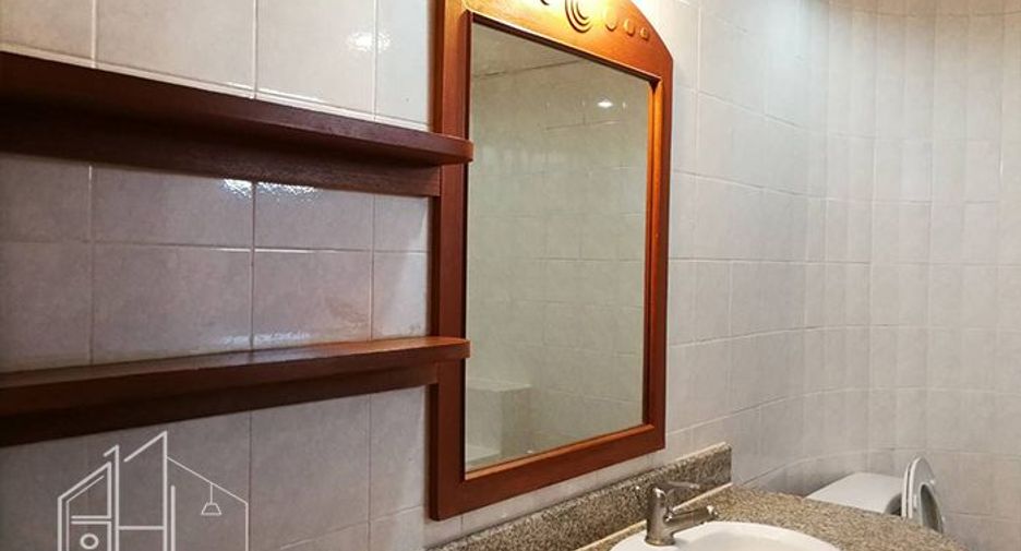 Apartment zur Miete mit 2 Zimmer in Khlong Toei, Bangkok