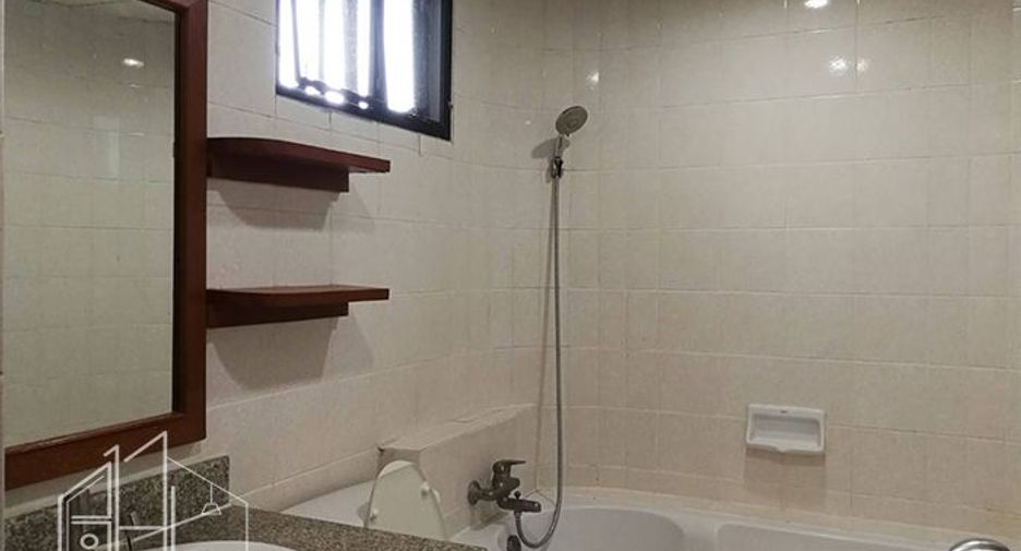 Apartment zur Miete mit 2 Zimmer in Khlong Toei, Bangkok