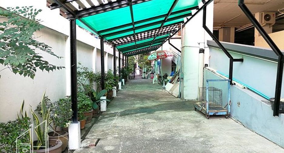 Apartment zur Miete mit 2 Zimmer in Khlong Toei, Bangkok
