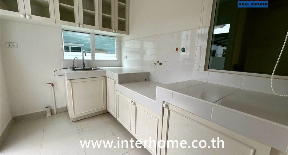 Casa en venta de 3 habitaciones en Bang Bo, Samut Prakan