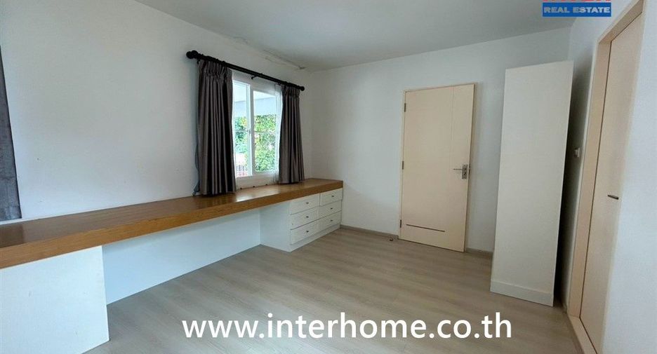 Casa en venta de 3 habitaciones en Bang Bo, Samut Prakan