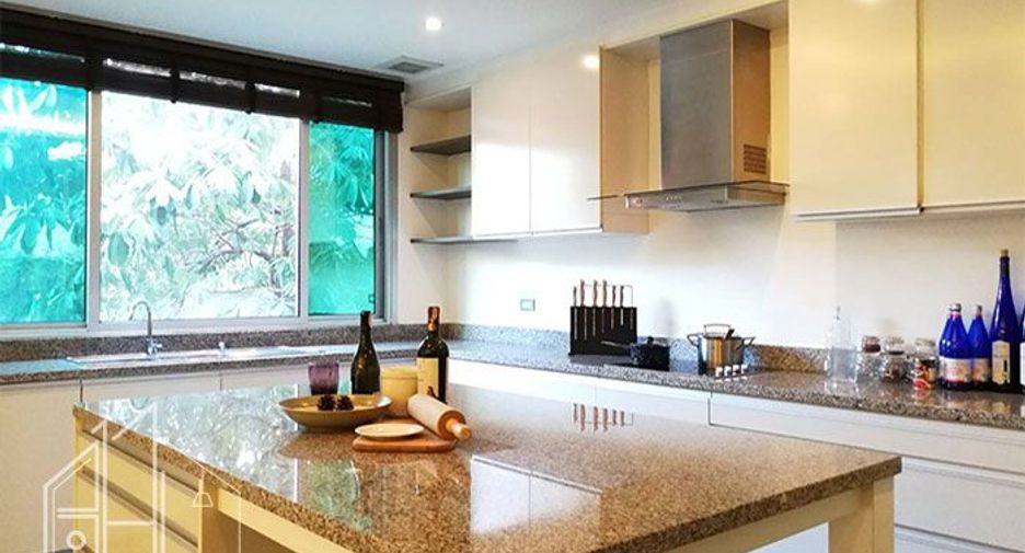 Wohnung zur Miete mit 3 Zimmer in Watthana, Bangkok
