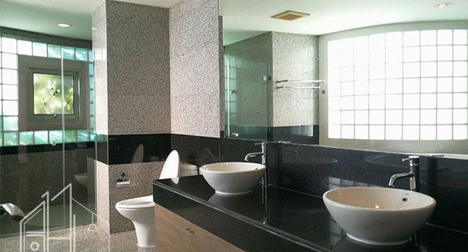 Wohnung zur Miete mit 3 Zimmer in Watthana, Bangkok