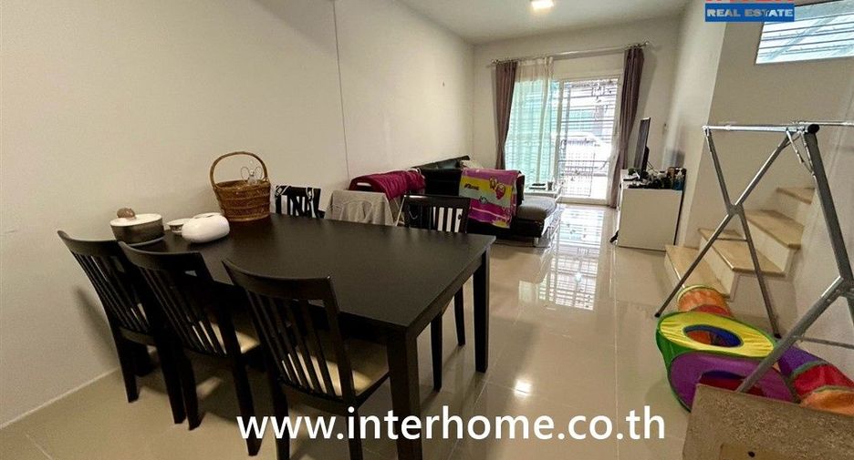 Reihenhaus zum Kauf mit 3 Zimmer in Bang Phli, Samut Prakan