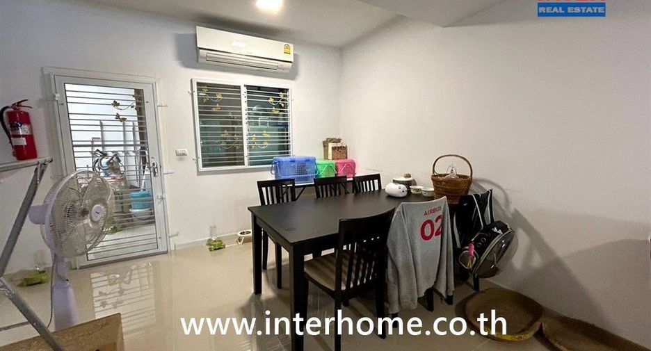 Reihenhaus zum Kauf mit 3 Zimmer in Bang Phli, Samut Prakan