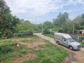 Casa en venta de 2 habitaciones en Phanom Sarakham, Chachoengsao