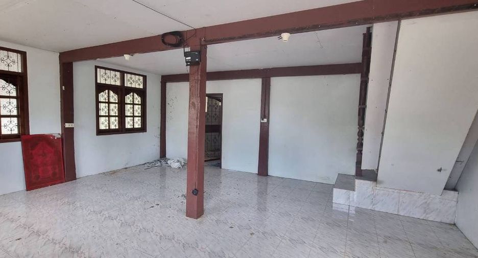 Casa en venta de 2 habitaciones en Phanom Sarakham, Chachoengsao