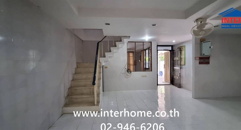 Casa adosada en venta de 4 habitaciones en Chatuchak, Bangkok