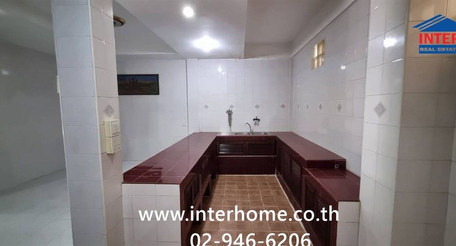 Casa adosada en venta de 4 habitaciones en Chatuchak, Bangkok