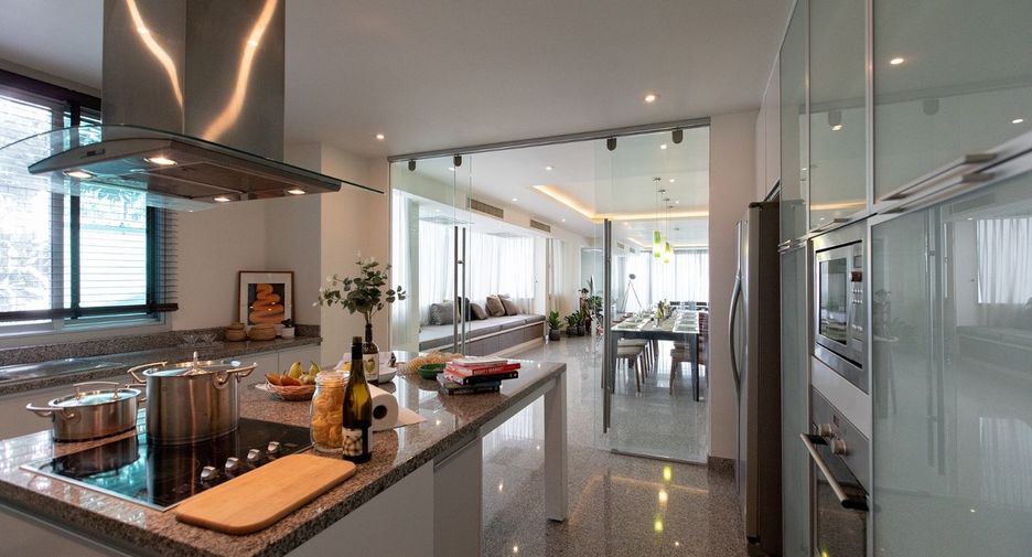 Wohnung zur Miete mit 3 Zimmer in Watthana, Bangkok