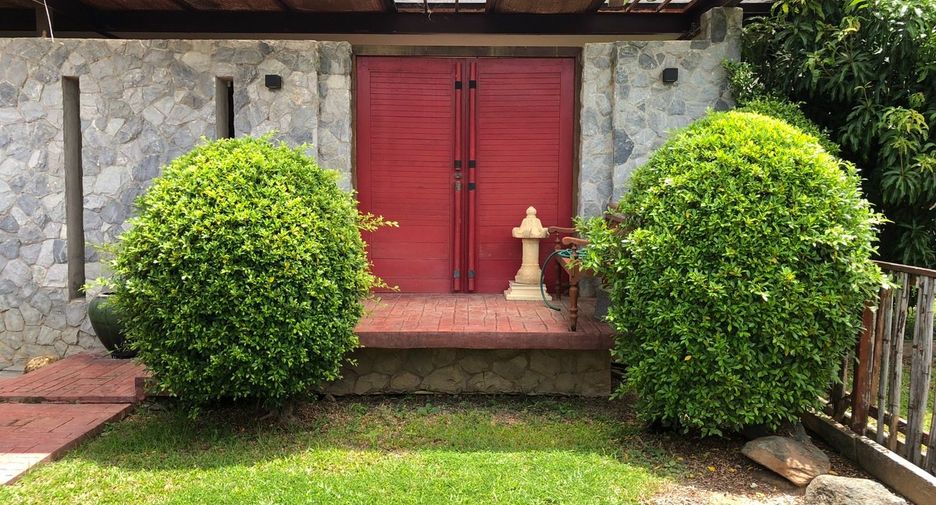 For sale 3 bedrooms villa in Mae On, Chiang Mai