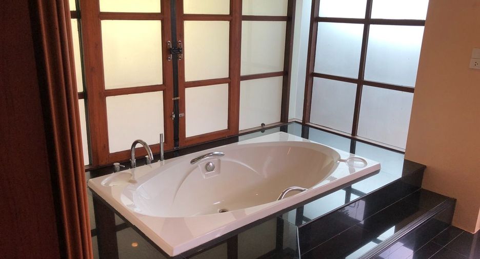 For sale 3 bedrooms villa in Mae On, Chiang Mai