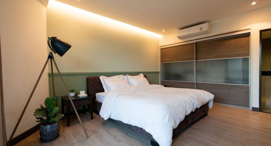 À louer 2 chambres condo à Watthana, Bangkok