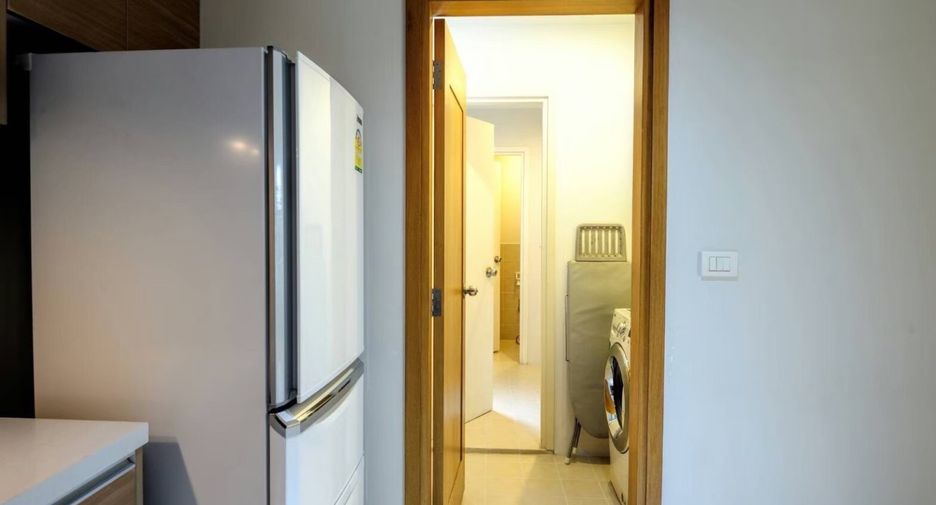 For rent 3 bedrooms condo in Khlong Toei, Bangkok