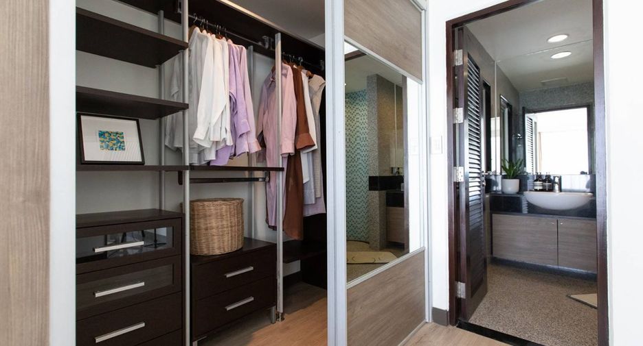 À louer 2 chambres condo à Watthana, Bangkok