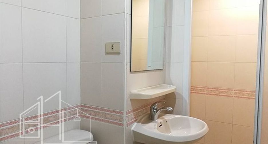 Apartment zur Miete mit 3 Zimmer in Watthana, Bangkok