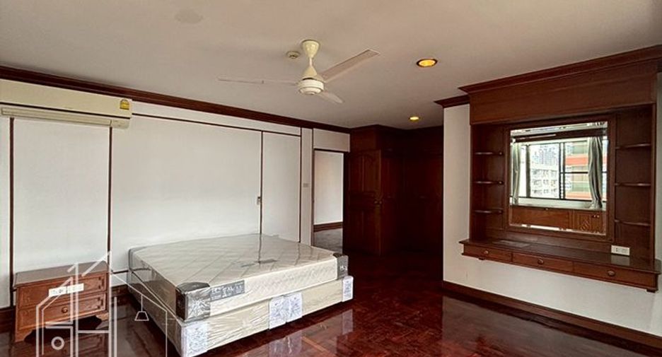 Apartment zur Miete mit 4 Zimmer in Watthana, Bangkok