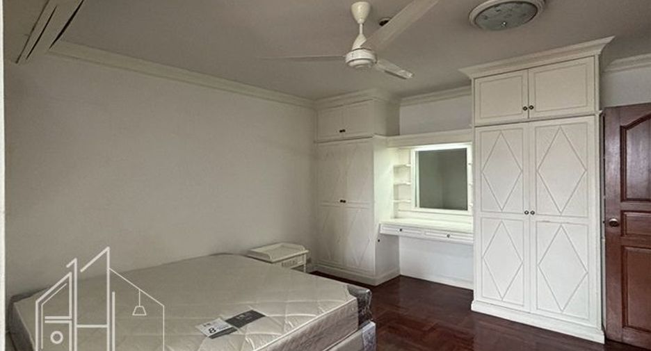 Apartment zur Miete mit 4 Zimmer in Watthana, Bangkok