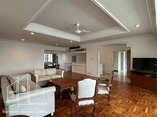 For rent 3 bedrooms condo in Watthana, Bangkok