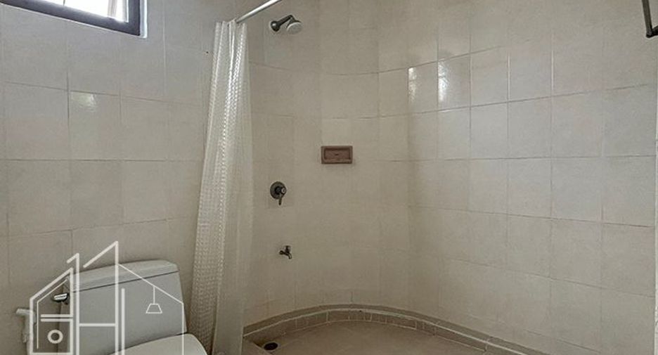 Аренда 3 спальни кондо в Щаттхана, Бангкок