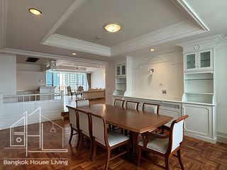 For rent 3 bedrooms condo in Watthana, Bangkok