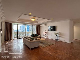 For rent 3 bedrooms condo in Watthana, Bangkok