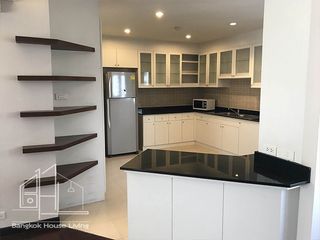 Apartment zur Miete mit 3 Zimmer in Khlong Toei, Bangkok