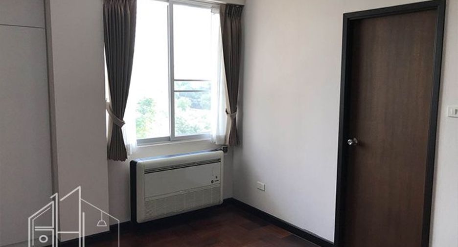 Apartment zur Miete mit 3 Zimmer in Khlong Toei, Bangkok