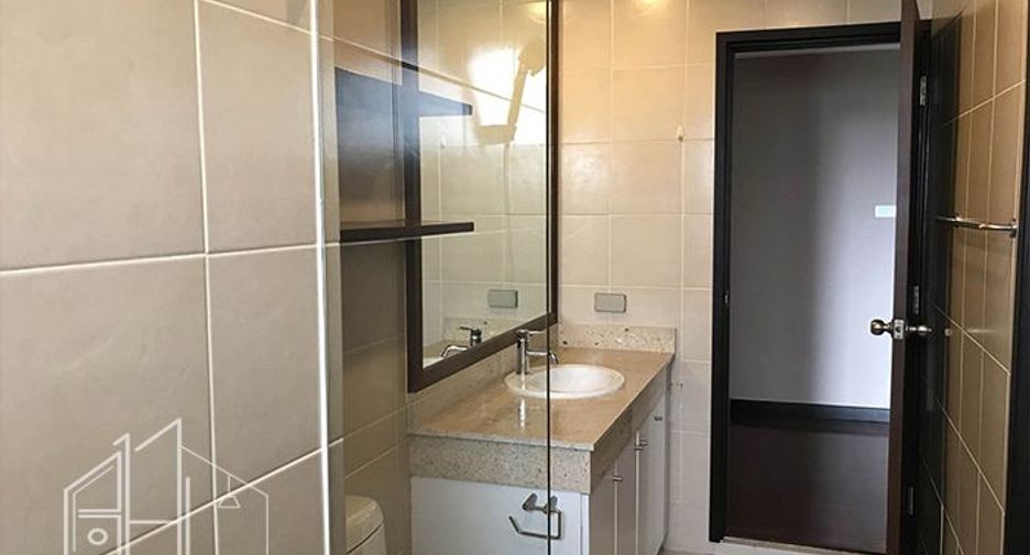 Apartment zur Miete mit 3 Zimmer in Khlong Toei, Bangkok