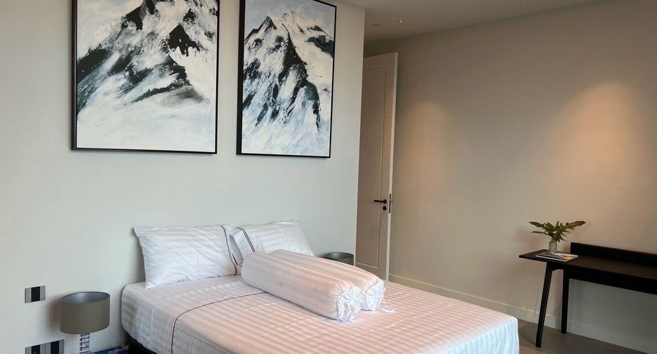 For rent 2 bedrooms condo in Sathon, Bangkok